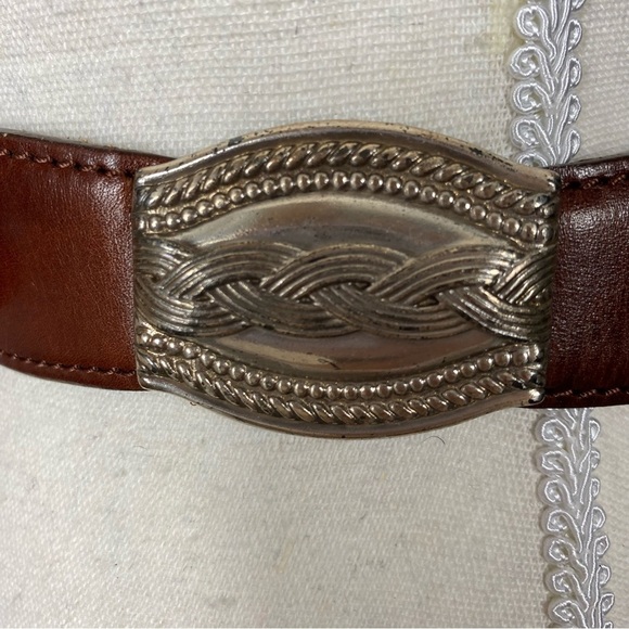 Fossil vintage leather and silver tone braided accents - Picture 3 of 8